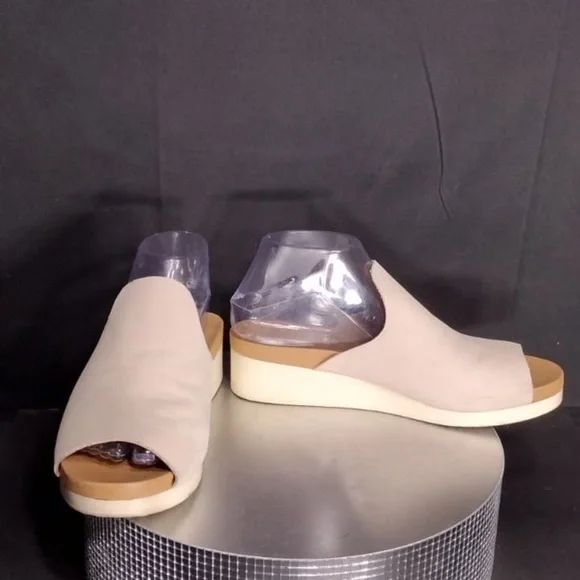 Lucky brand Elegant Cream Women's Slip-On Shoes size 8 pre owned Exellent - Picture 7 of 14